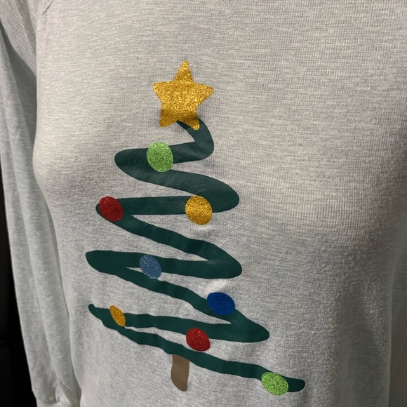 Christmas tree sleepwear top Large. - Picture 2 of 4